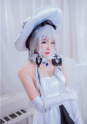 欧美过膝靴街拍_4K神马在线观看